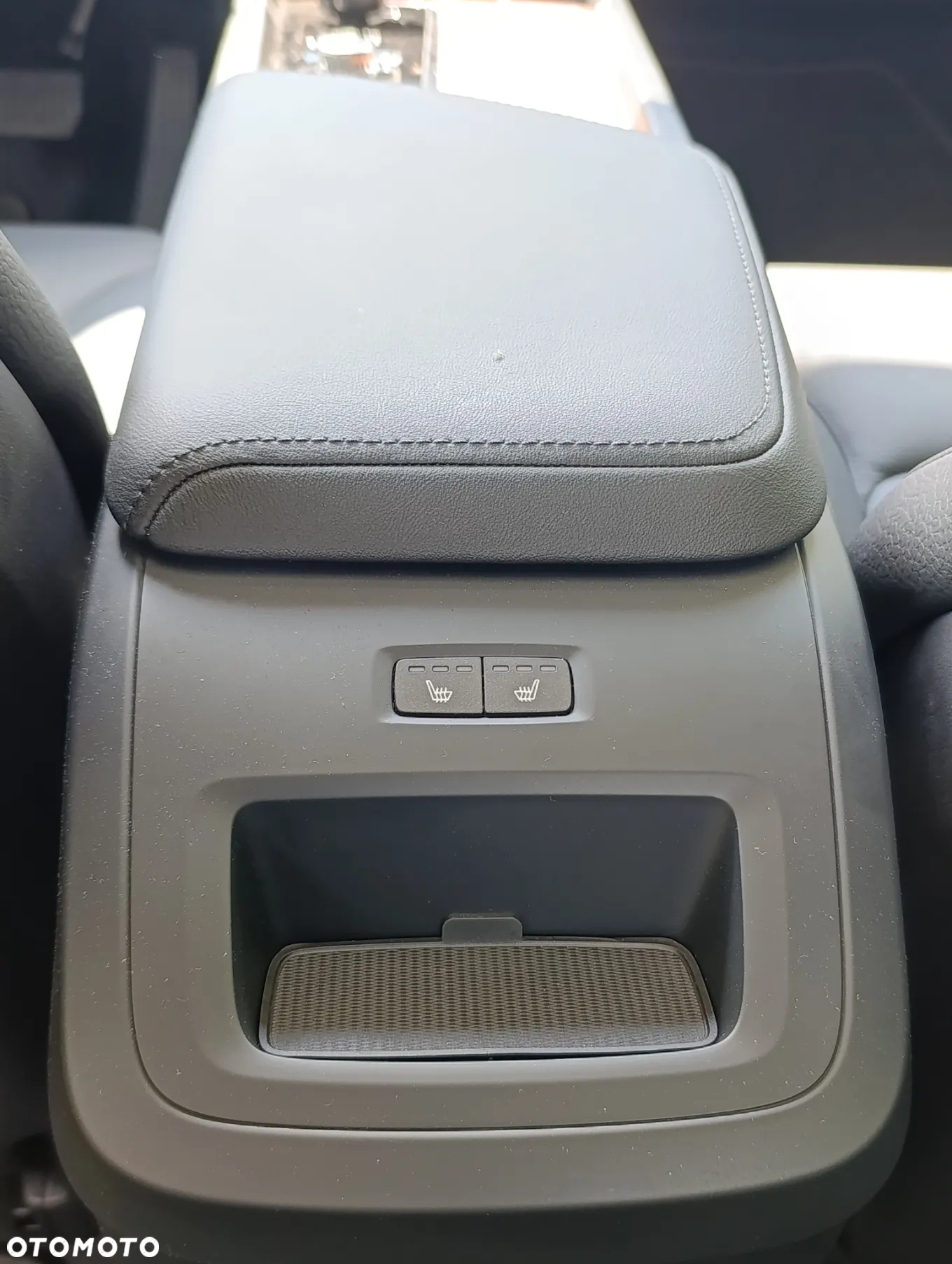 Volvo S60 B5 B AWD Plus Dark - 21