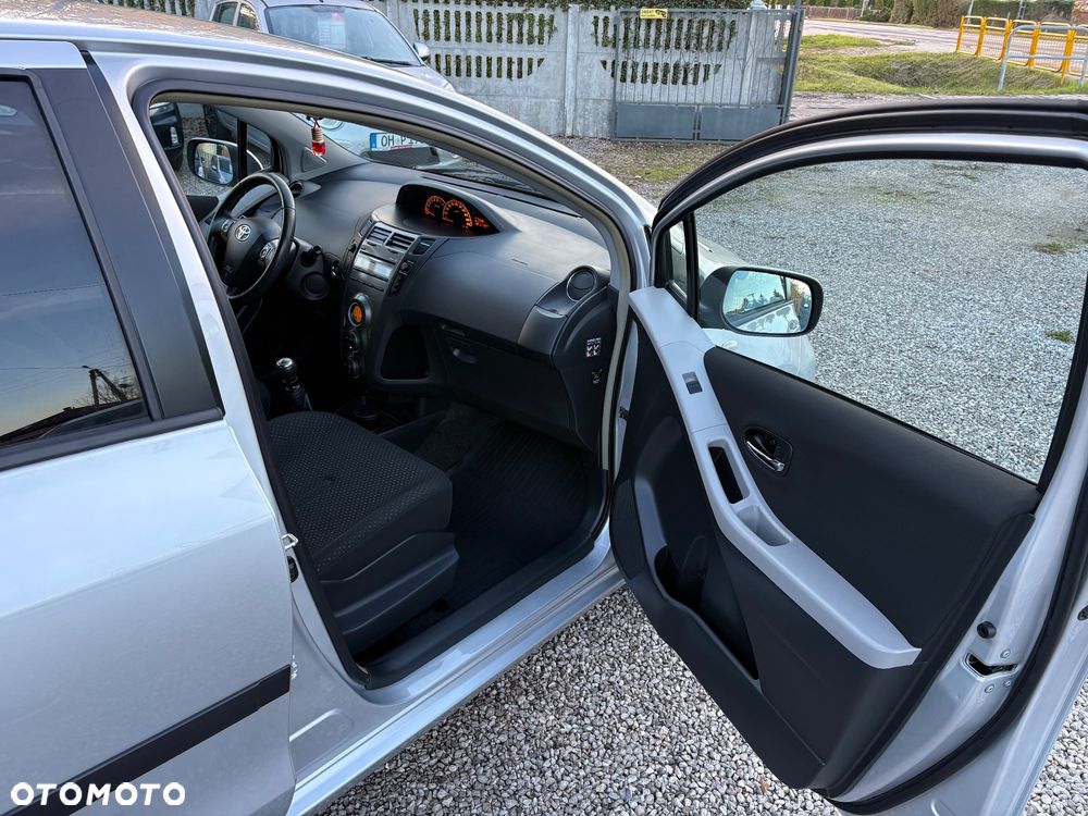 Toyota Yaris 1.33 Premium - 27
