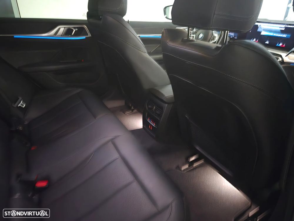 BMW i4 eDrive40 Pack Desportivo M - 15