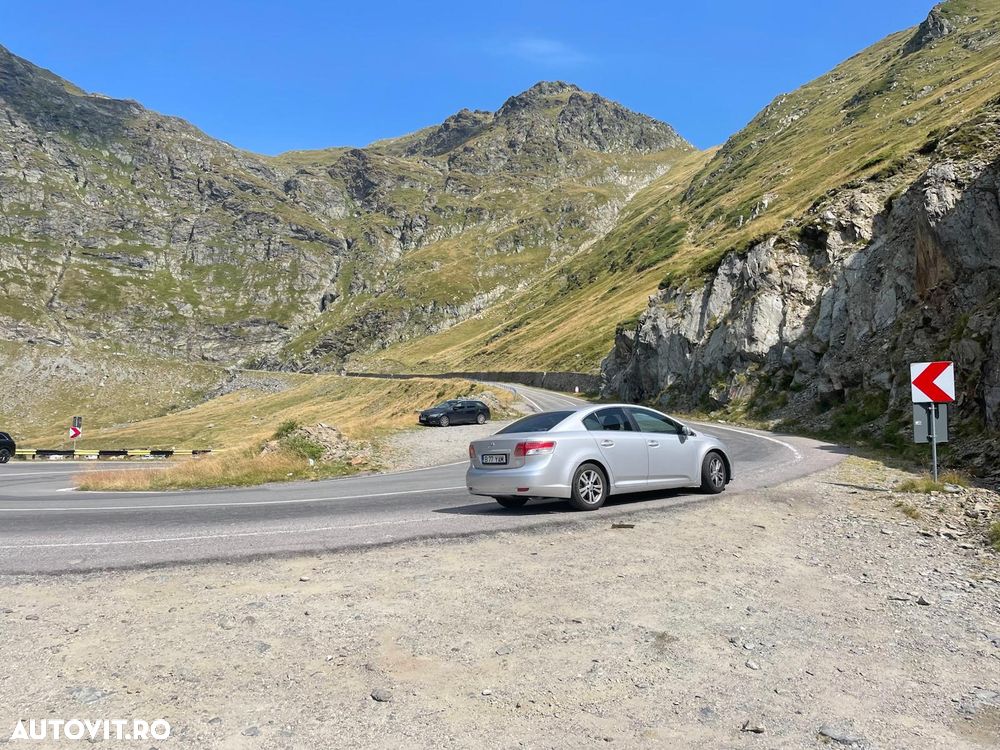 Toyota Avensis 2.0 D-4D Executive - 2