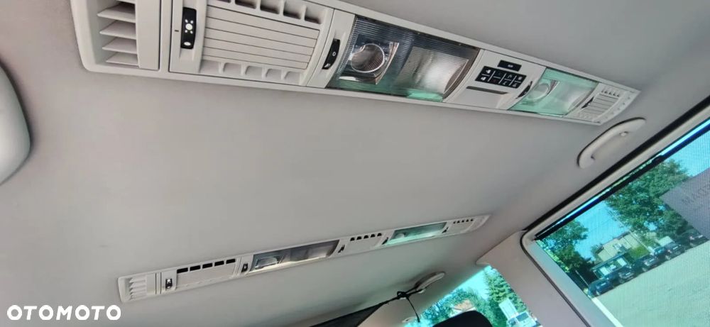 Volkswagen Multivan - 17