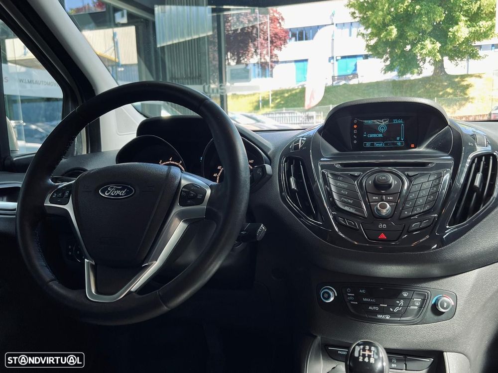 Ford Tourneo Courier 1.0 EcoBoost Titanium - 20