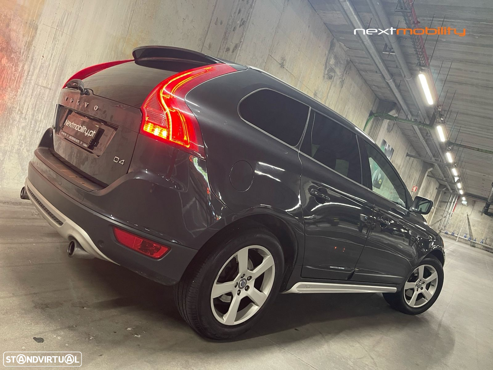 Volvo XC 60 2.0 D4 R-Design Geartronic - 6