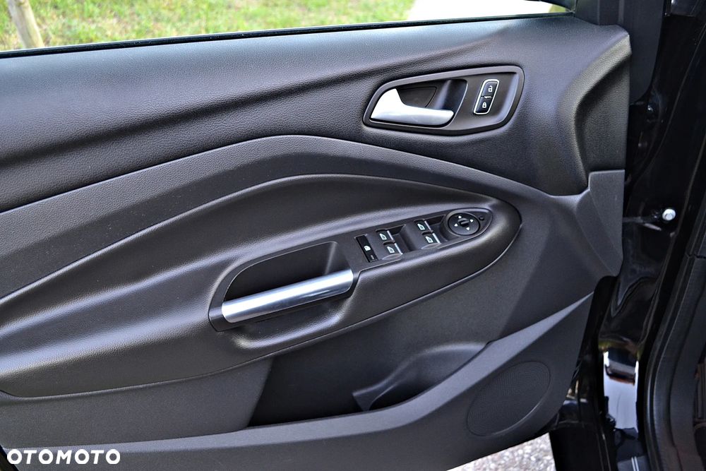 Ford Kuga 2.0 TDCi 4x4 Individual - 25