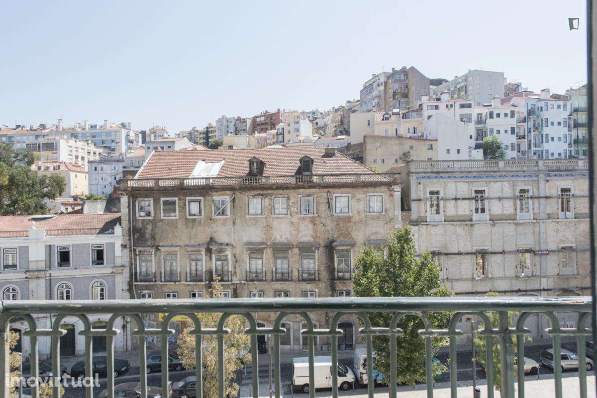 Quarto - localizado em Intendente Lisbon - Grande imagem: 5/21