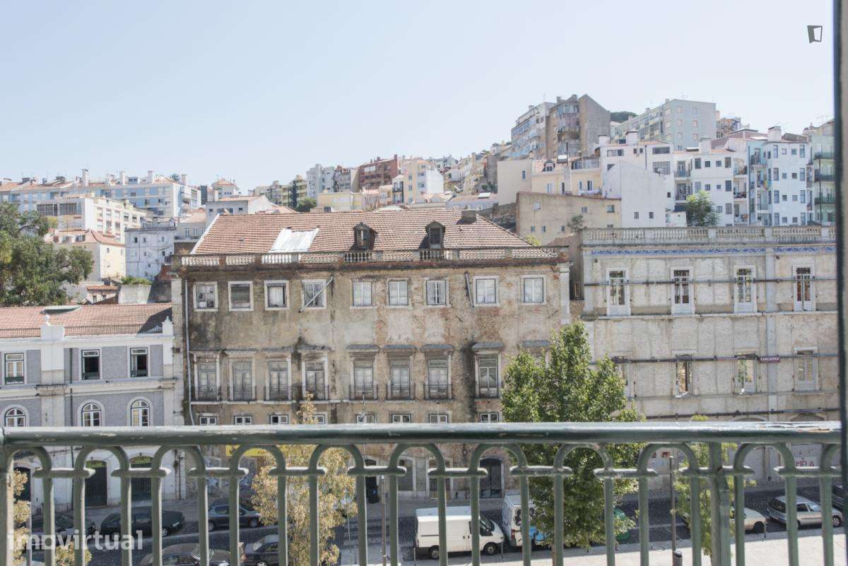 Quarto - localizado em Intendente Lisbon - Grande imagem: 5/21
