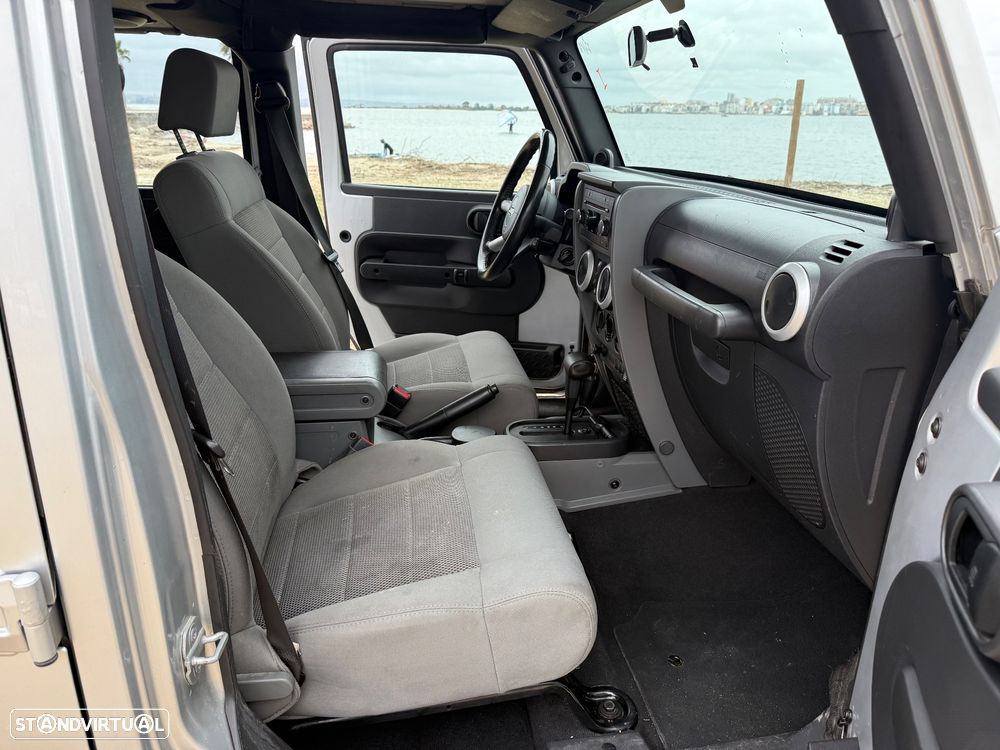 Jeep Wrangler Unlimited 2.8 CRD ATX Sahara - 17