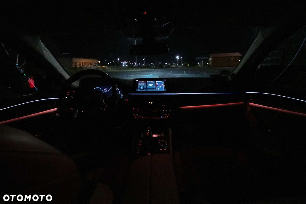 BMW Seria 5 520d xDrive Luxury Line sport - 17