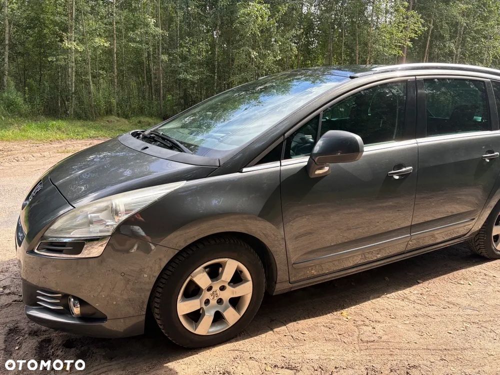 Peugeot 5008 - 10