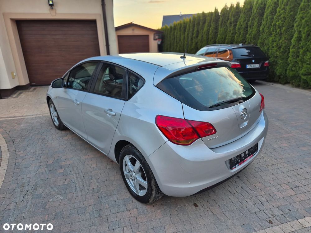 Opel Astra 1.6 111 - 15