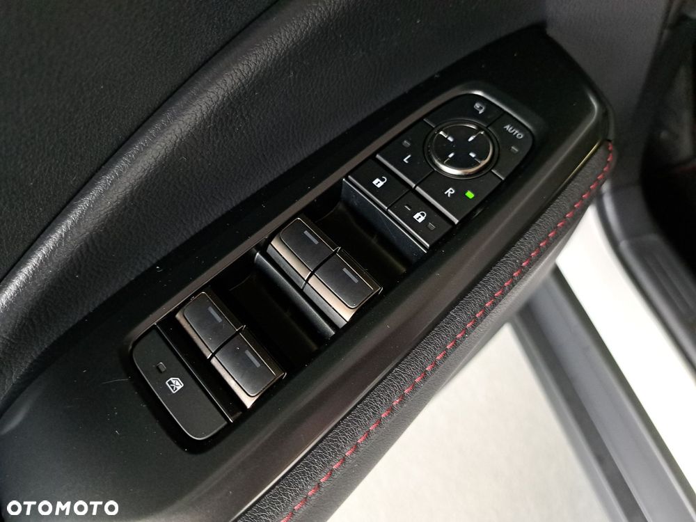 Lexus LBX 1.5 Hybrid Emotion - 35