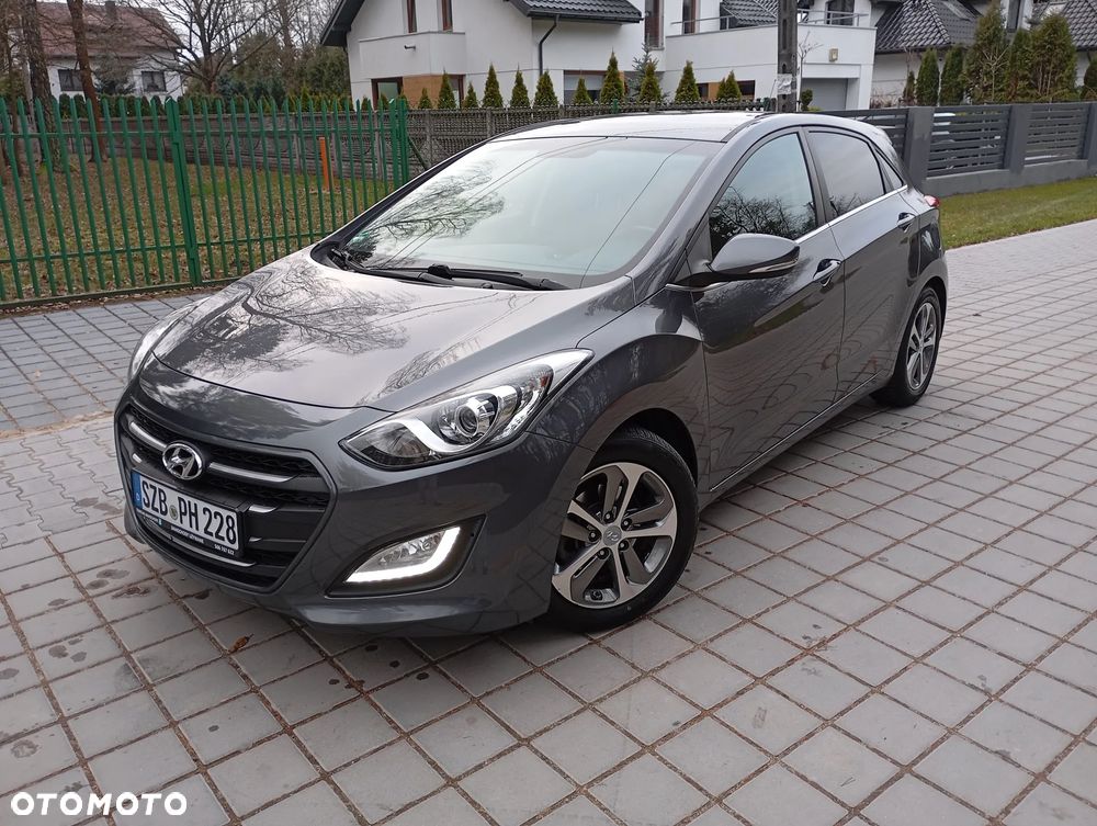 Hyundai i30 blue 1.4 YES Silver - 2
