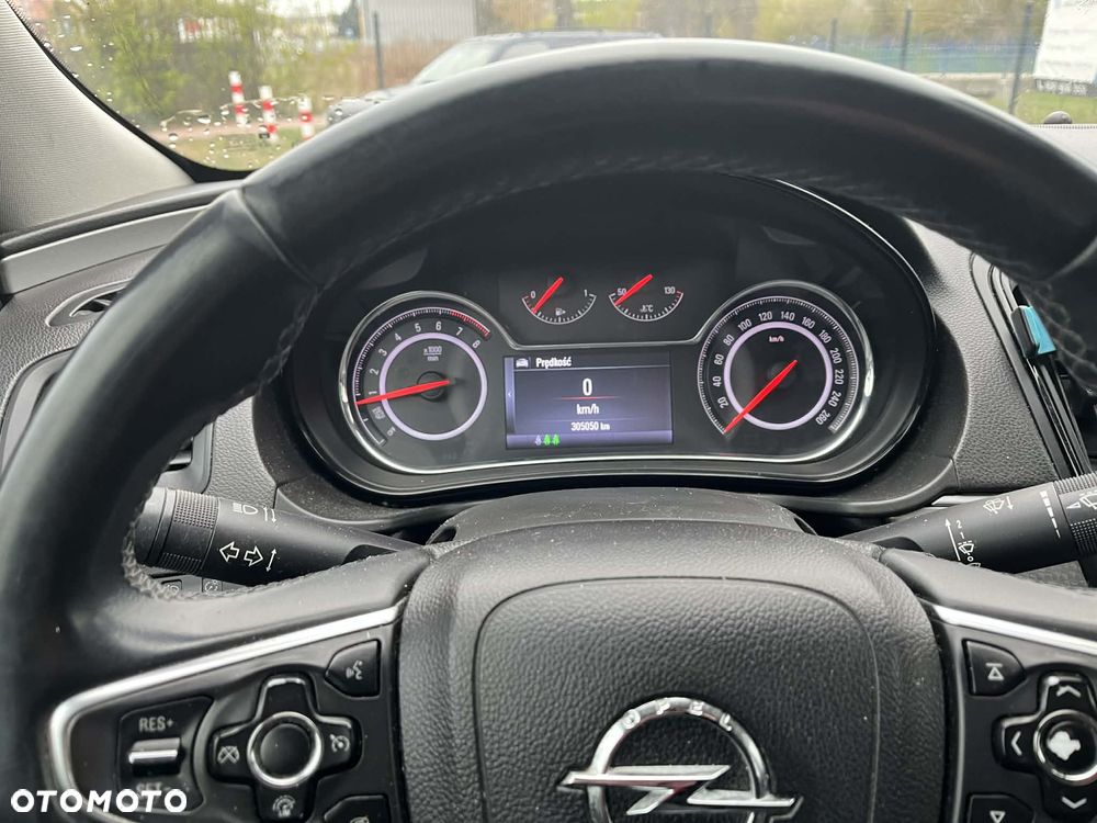Opel Insignia - 8
