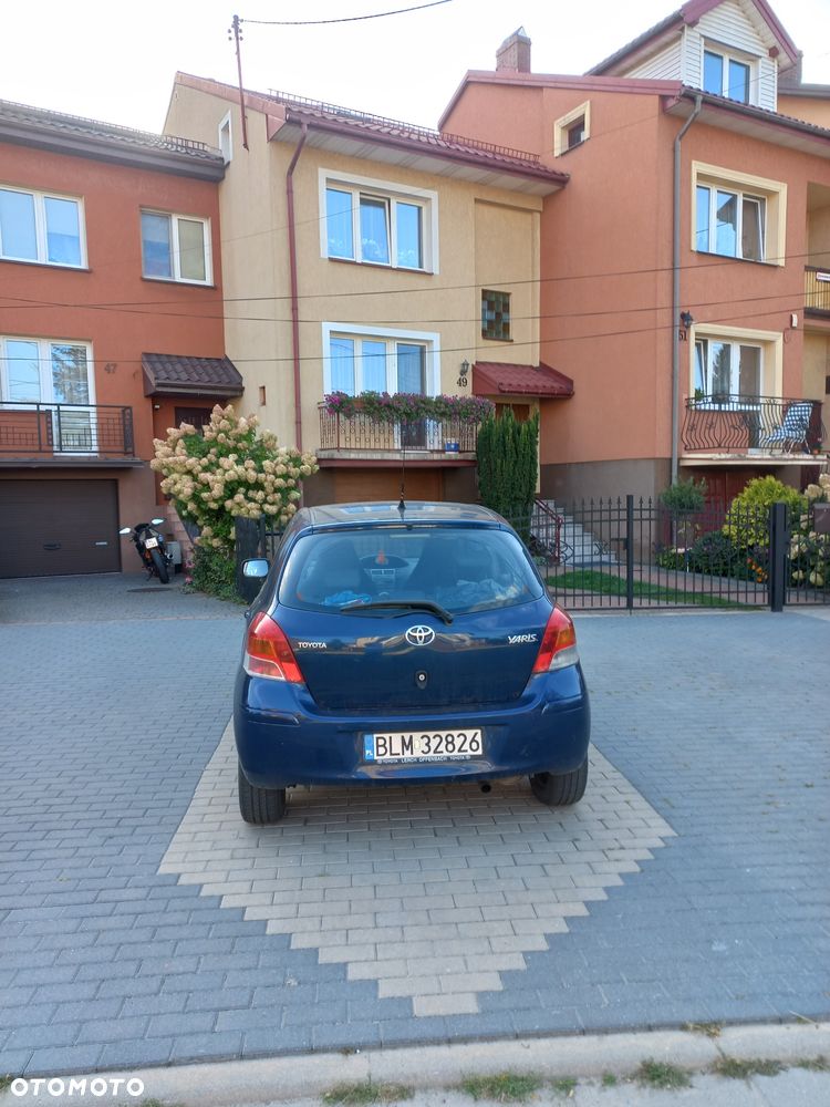 Toyota Yaris - 4