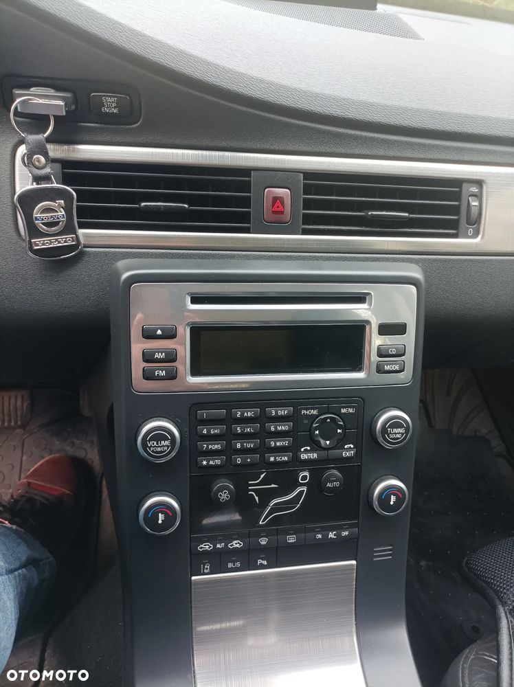 Volvo V70 2.0D Momentum - 13