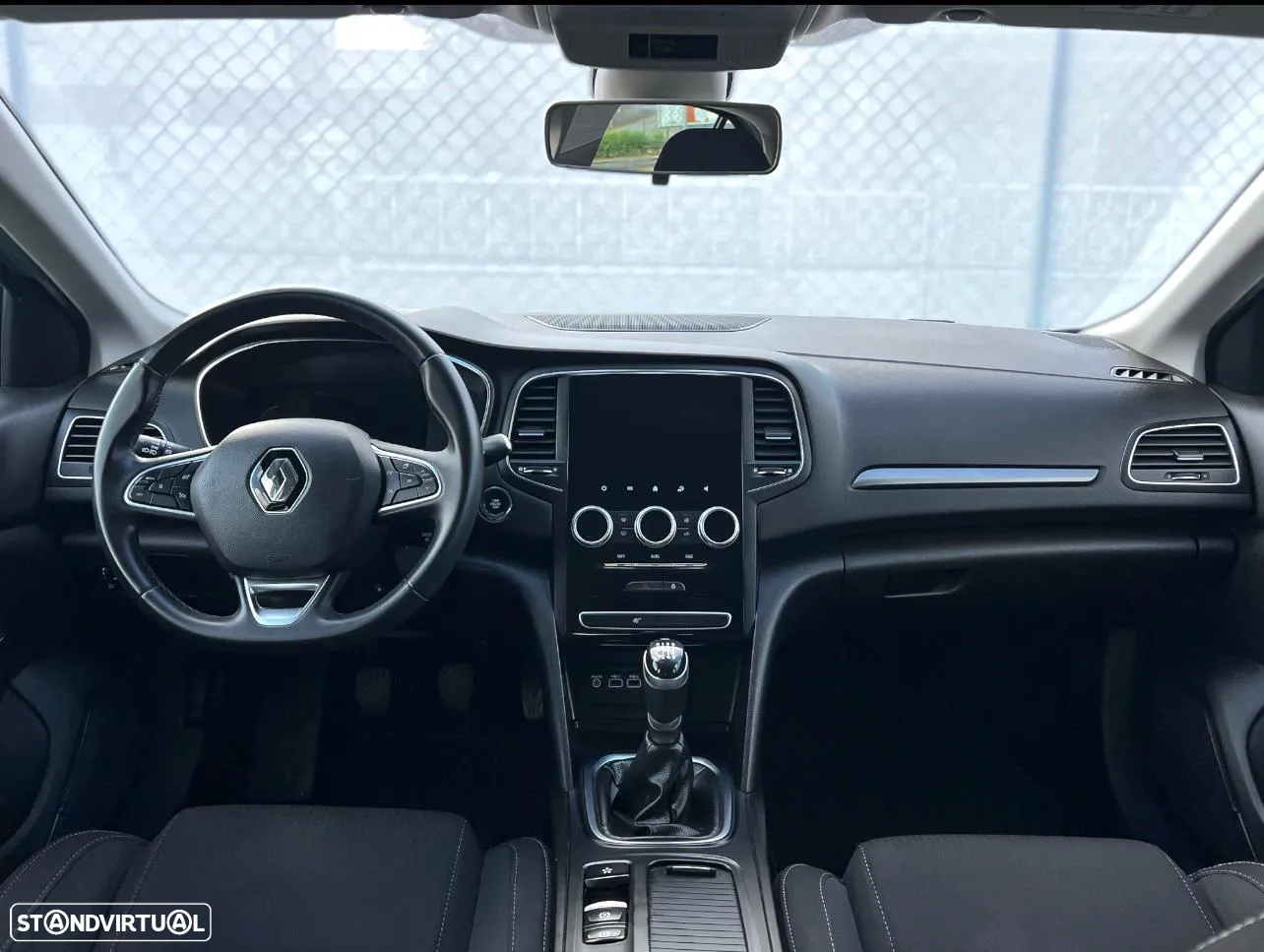 Renault Mégane 1.5 Blue dCi Limited - 6