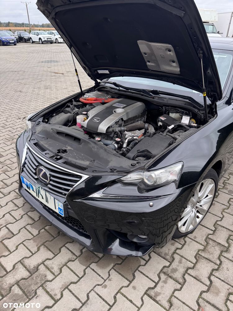 Lexus IS 300h Elegance - 19