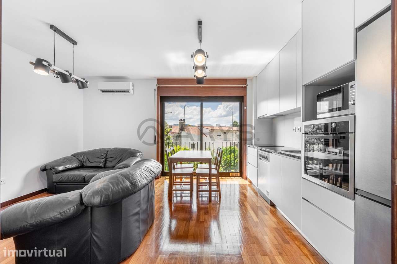 Apartamento T2 totalmente remodelado, equipado e mobilado em Gualta... - Grande imagem: 4/26