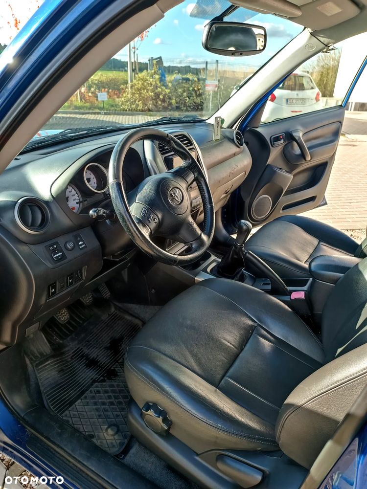 Toyota RAV4 2.0 D-4D 4x4 - 13