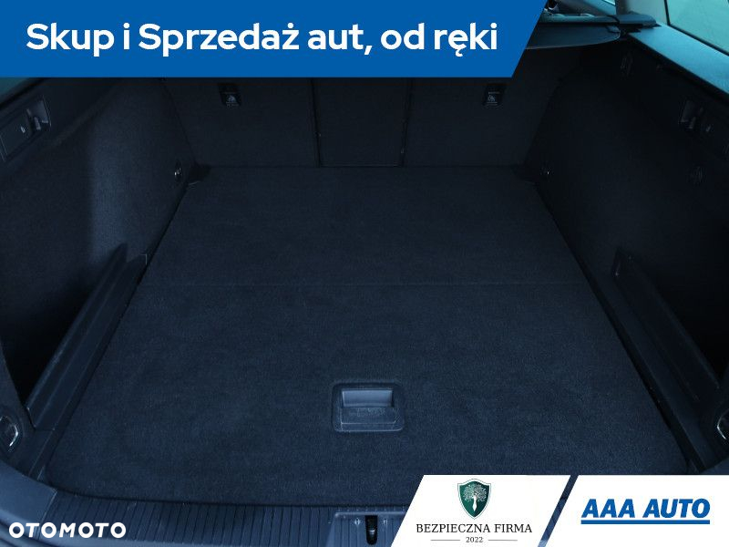 Volkswagen Passat - 14