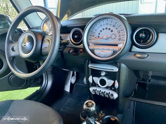 MINI Clubman Cooper D - 14