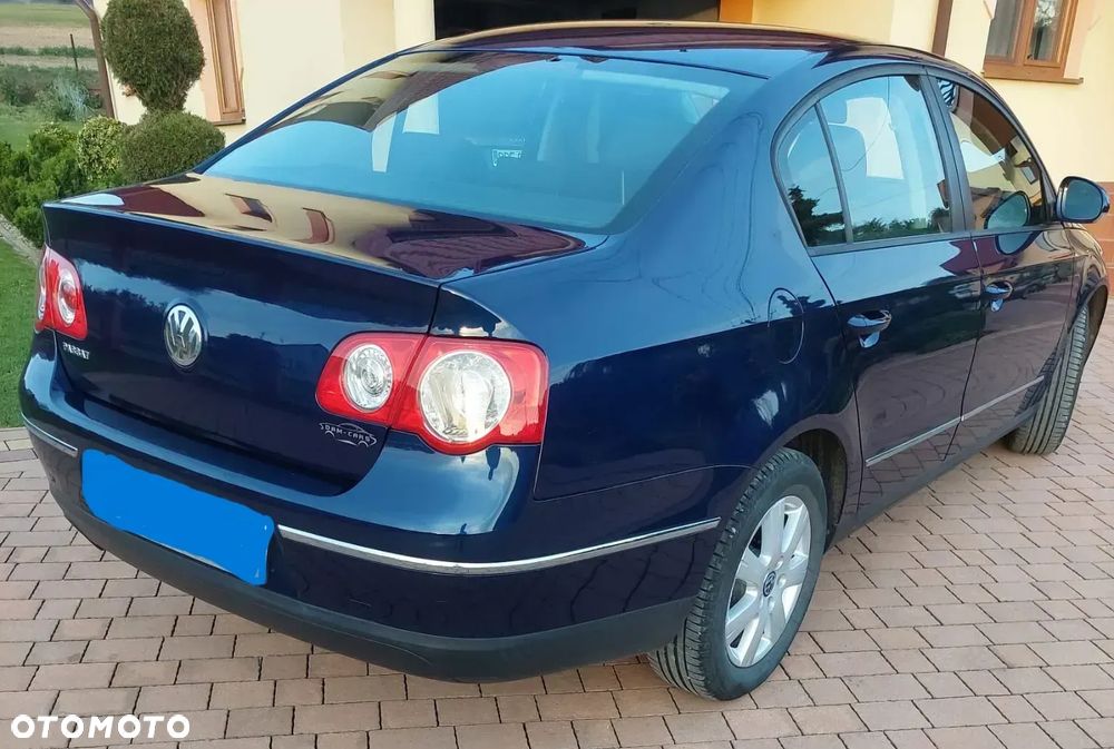 Volkswagen Passat 1.6 Comfortline - 5