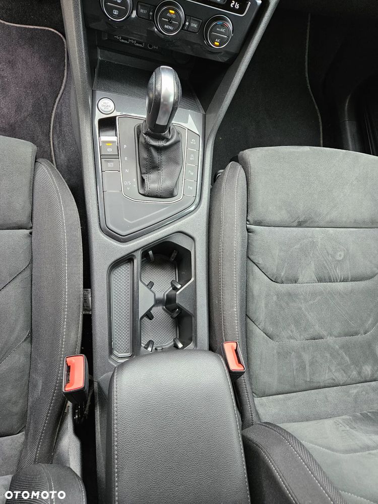 Volkswagen Tiguan - 26
