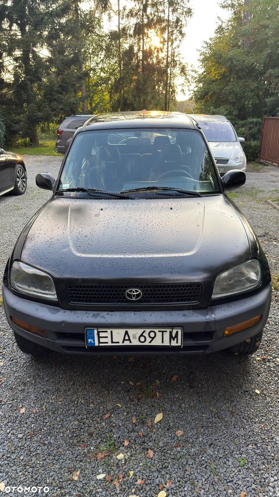 Toyota RAV4 2.0 - 5