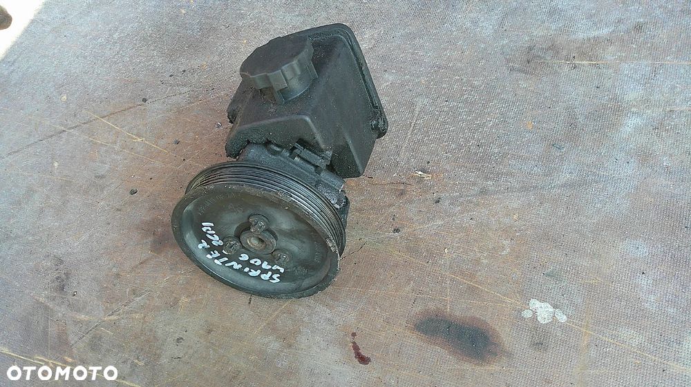 MERCEDES SPRINTER 906 2.2 CDI POMPA WSPOMAGANIA - 1