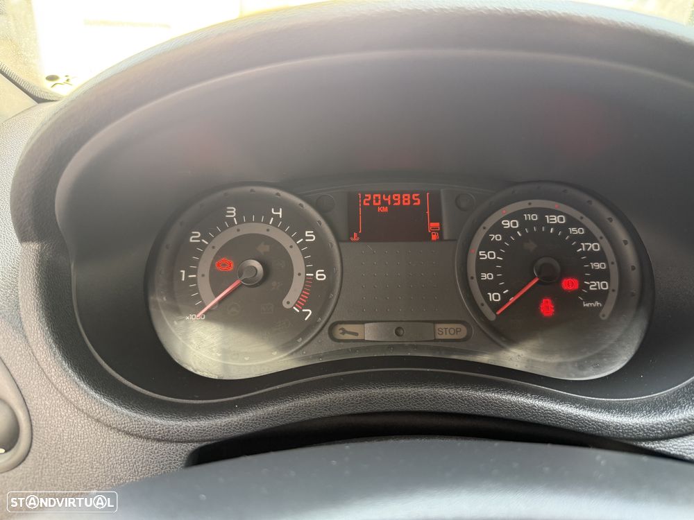 Renault Clio 1.2 16V Confort - 12