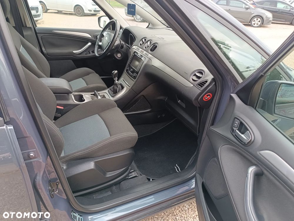 Ford S-Max 2.0 TDCi Ambiente - 24