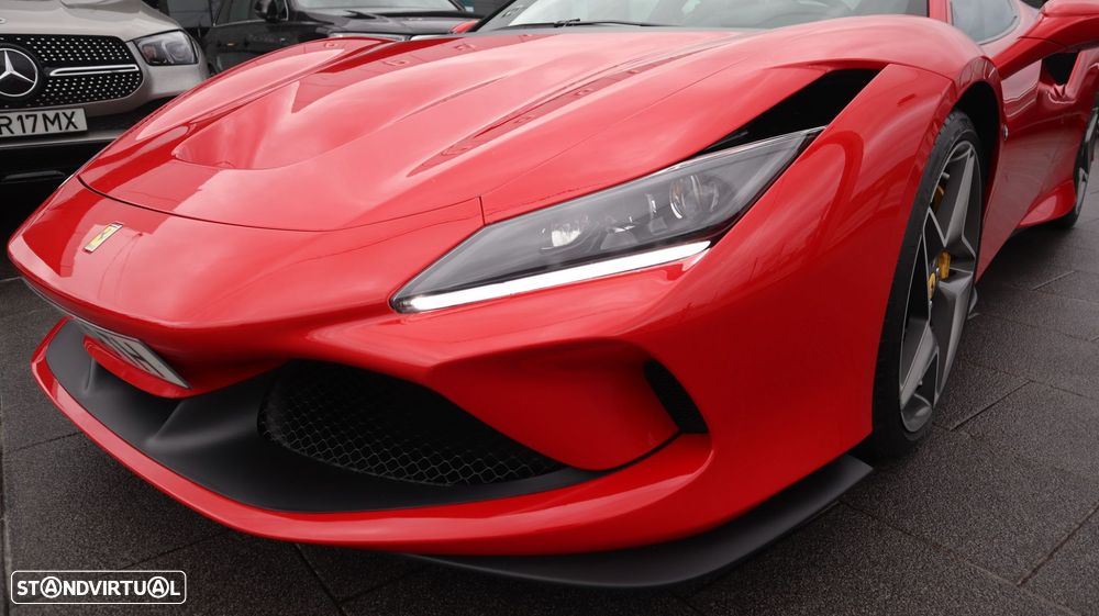 Ferrari F8 Tributo - 37