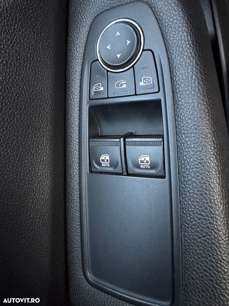 Renault Clio - 25