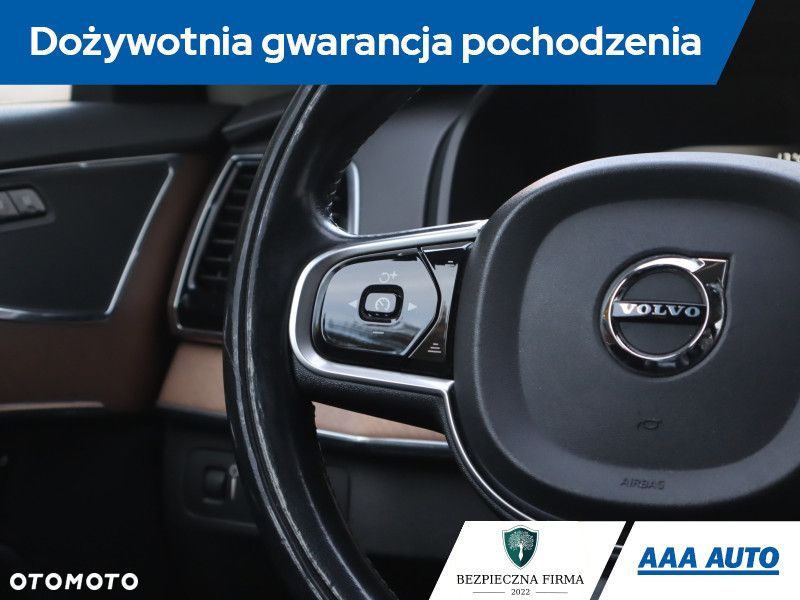 Volvo XC 90 - 22