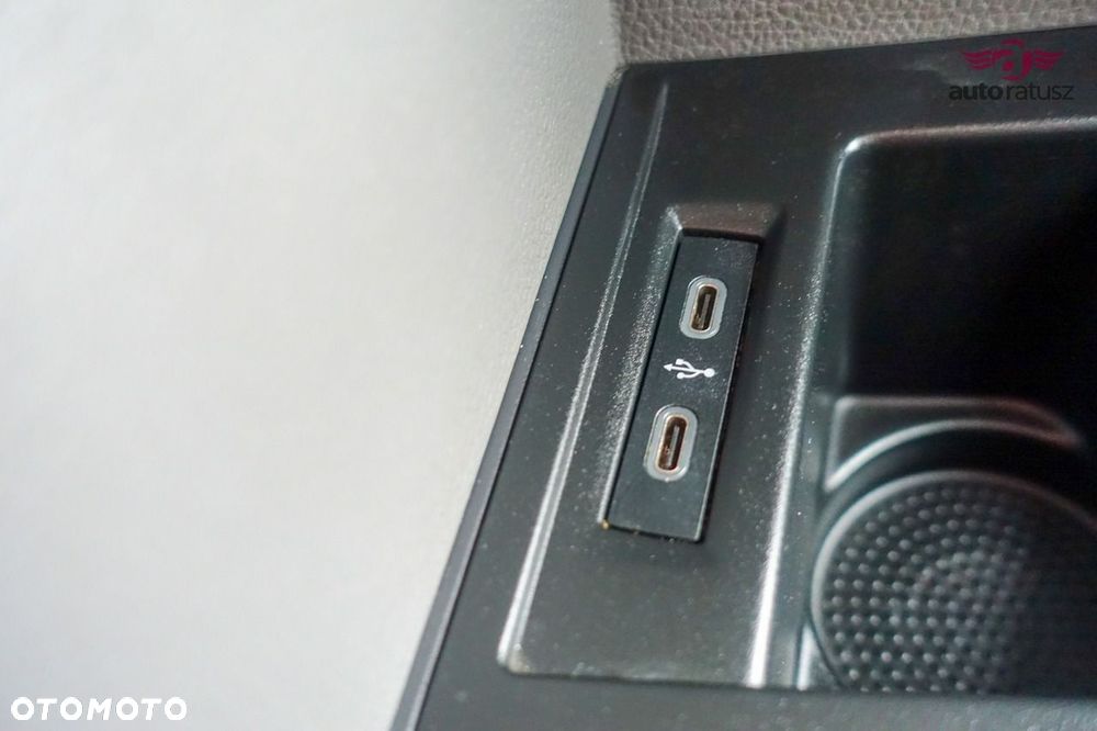 Volkswagen Transporter - 26