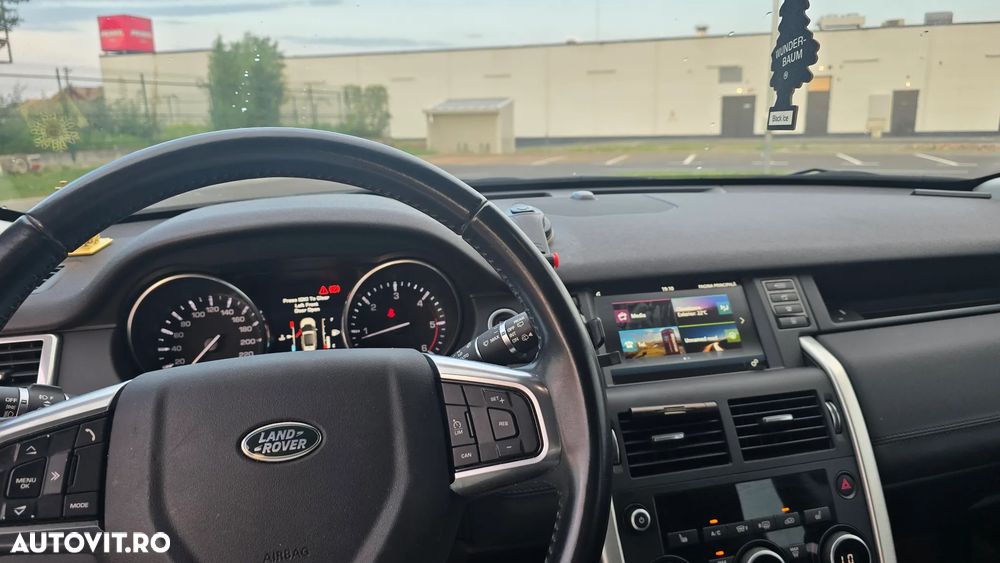 Land Rover Discovery Sport - 17