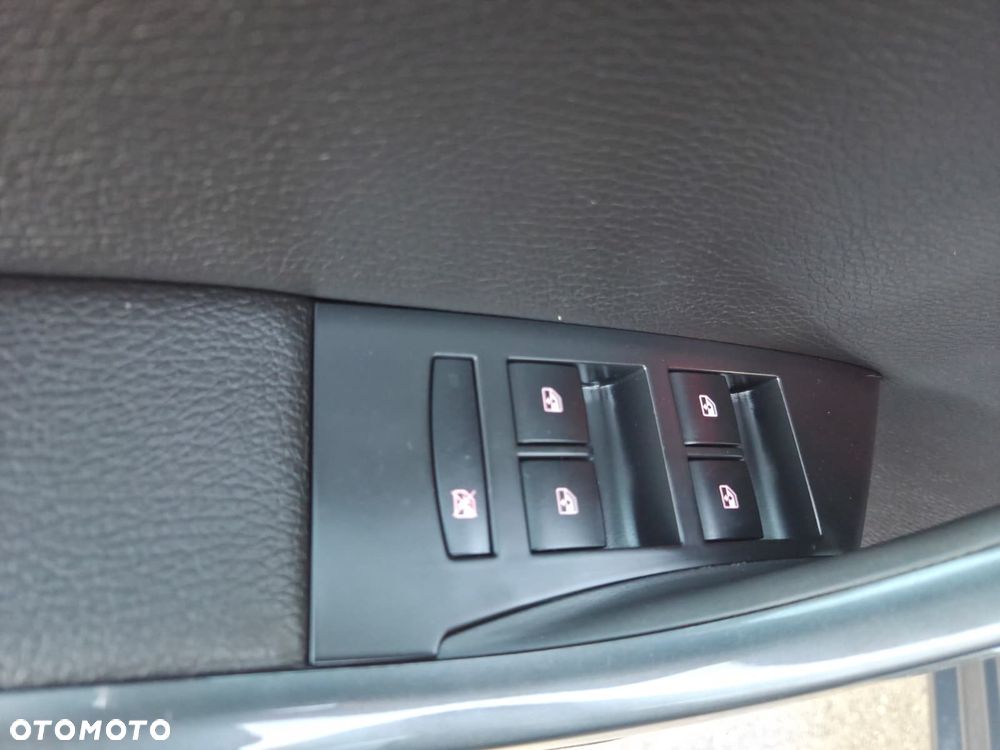 Opel Astra 1.7 CDTI DPF Cosmo - 16