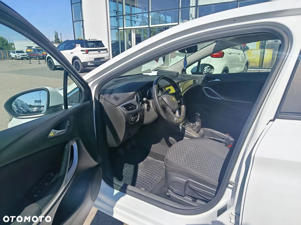 Opel Astra 1.4 T Enjoy S&S - 9