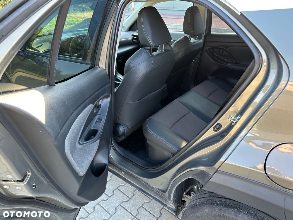 Toyota Yaris Cross Hybrid 1.5 Executive - 11