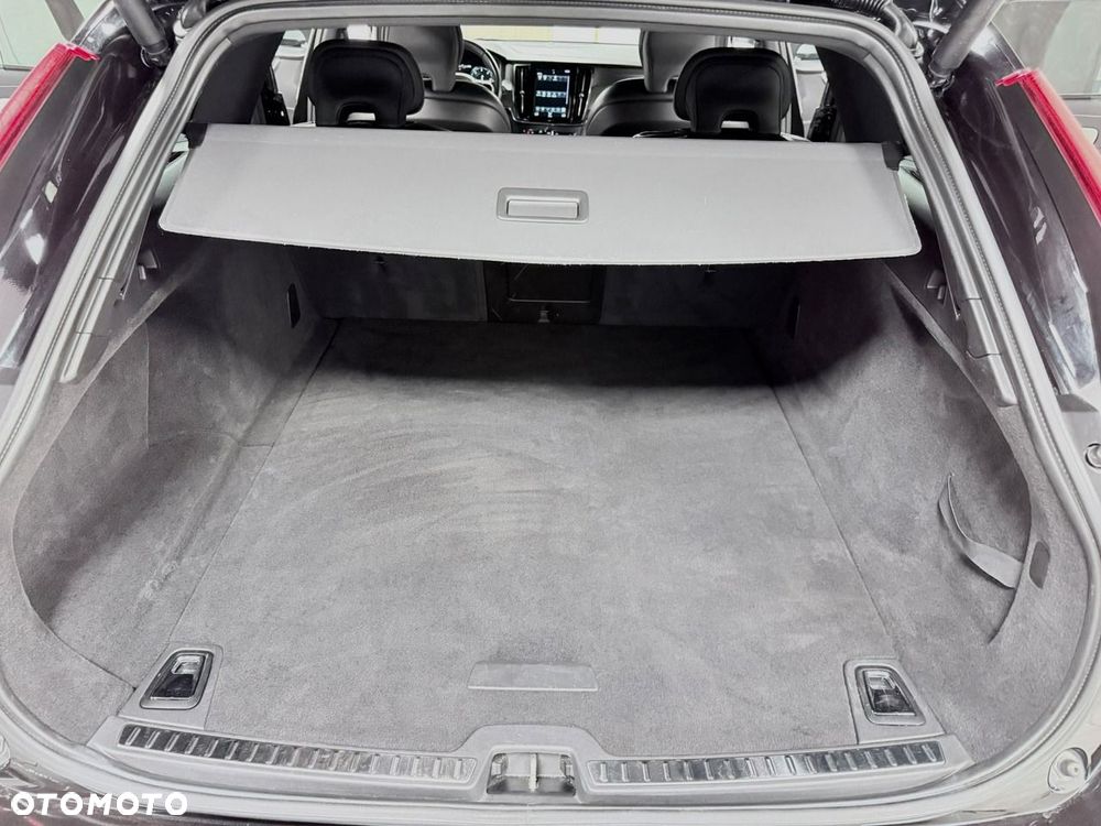 Volvo V90 B5 D AWD Geartronic RDesign - 32