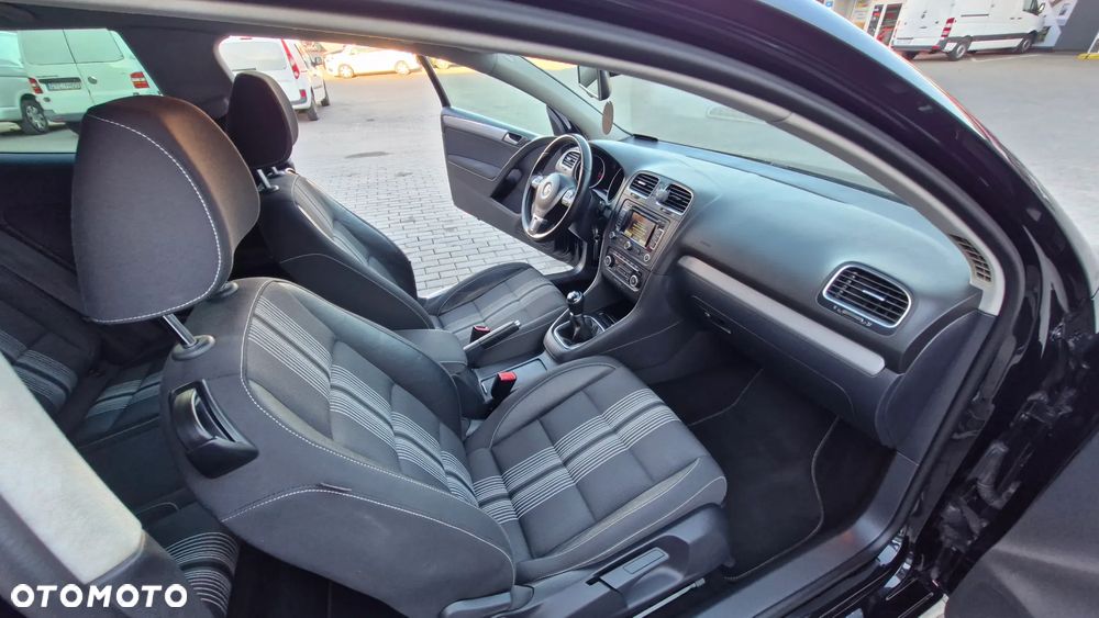 Volkswagen Golf 1.6 TDI DPF MATCH - 12