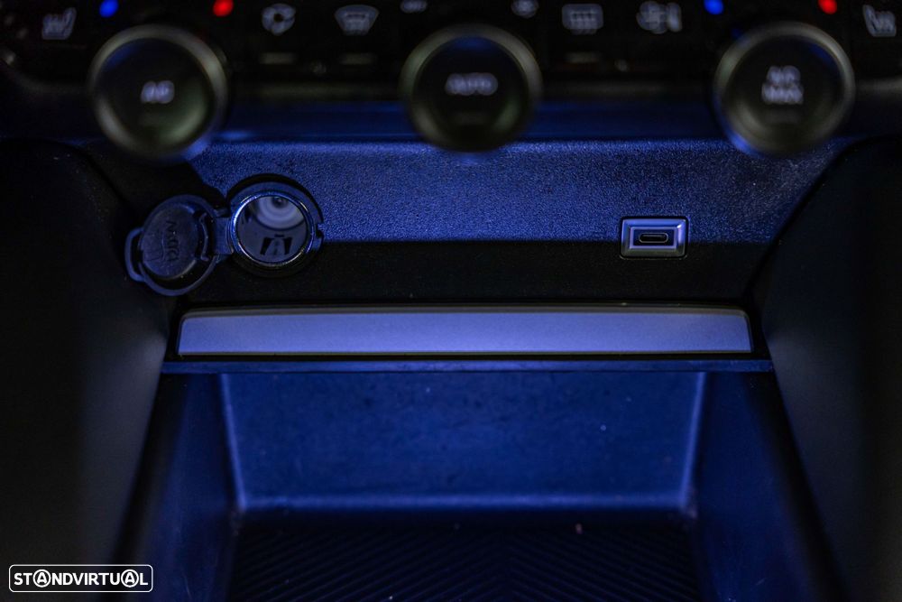 Citroën C5 X 1.6 Hybrid Plus e-EAT8 - 31