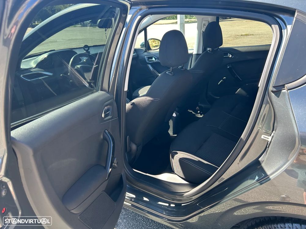 Peugeot 208 1.2 PureTech Style - 13