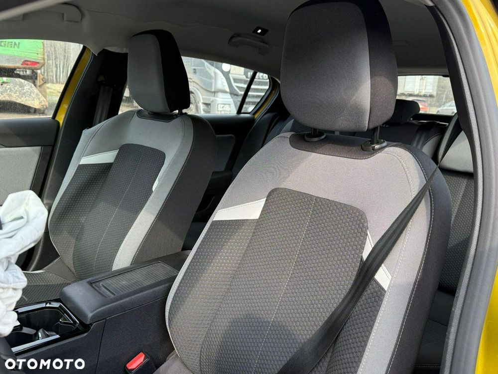 Opel Astra 1.2 Turbo Edition - 23