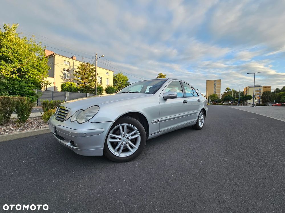 Mercedes-Benz Klasa C 200 T CDI Classic - 3