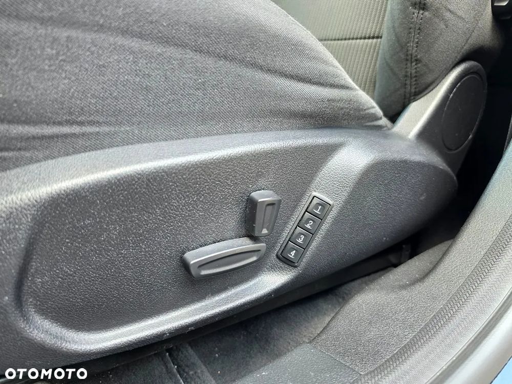Ford Mondeo 2.0 TDCi Business Edition - 38