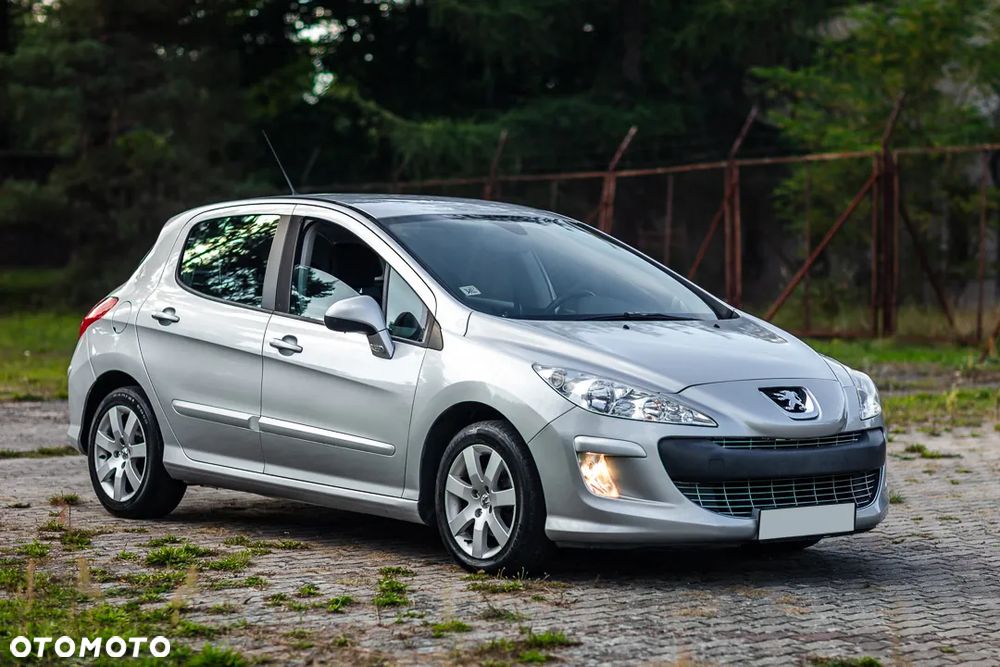 Peugeot 308 - 1