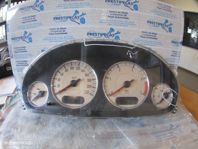 Quadrante R987AB CHRYSLER GRAND VOYAGER 4 FASE 2 LONG 2006 2.8CRD 150CV 5P PRETO KM/H DIGITAL Vidro Danificado - 1