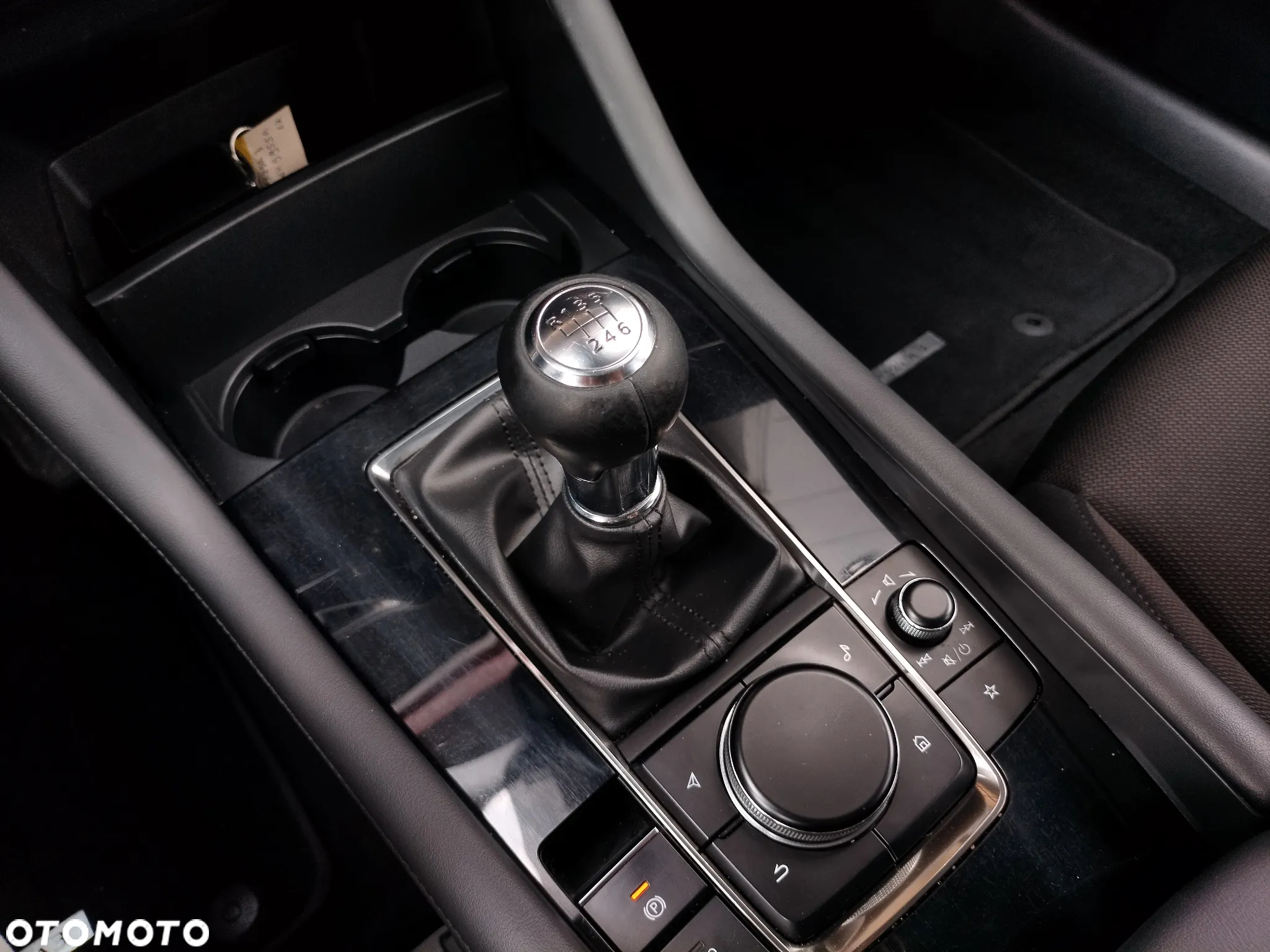 Mazda 3 - 13