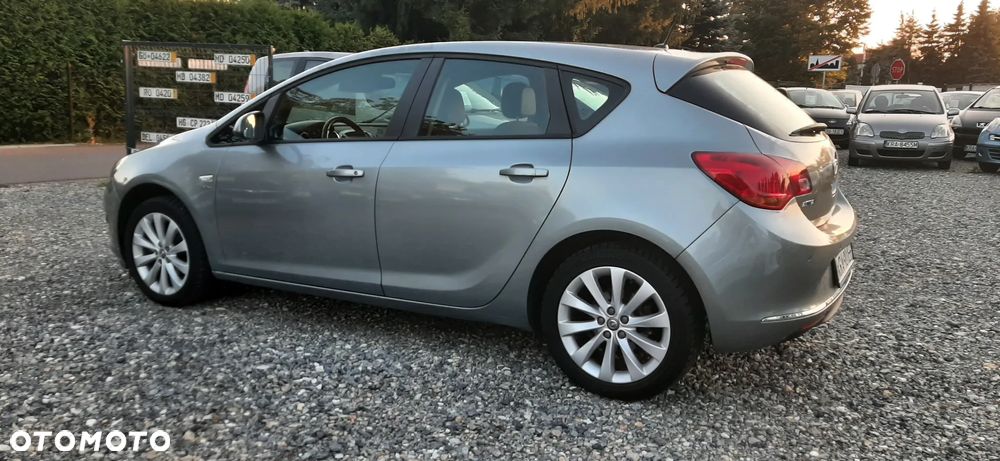 Opel Astra - 18